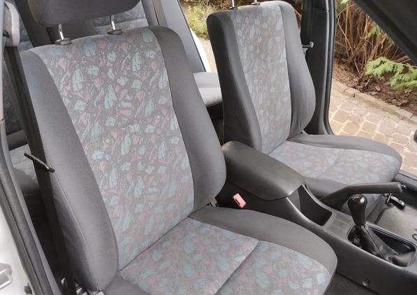 Toyota Carina cena 9600 przebieg: 218000, rok produkcji 1997 z Łódź małe 79